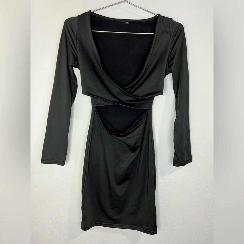 🆕 Black Long Sleeve Wrap Front Dress with Waist Peak a boo